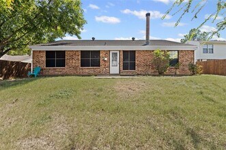 2619 Bayberry Ln in Euless, TX - Building Photo - Building Photo