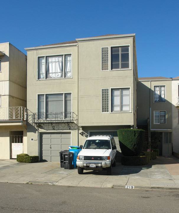 217-219 Anzavista Ave in San Francisco, CA - Building Photo