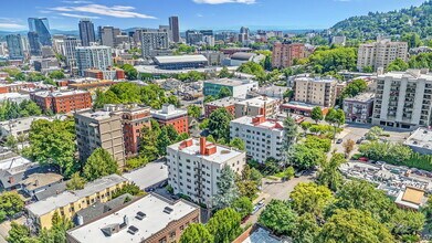Uptown Arms & Manor in Portland, OR - Foto de edificio - Building Photo