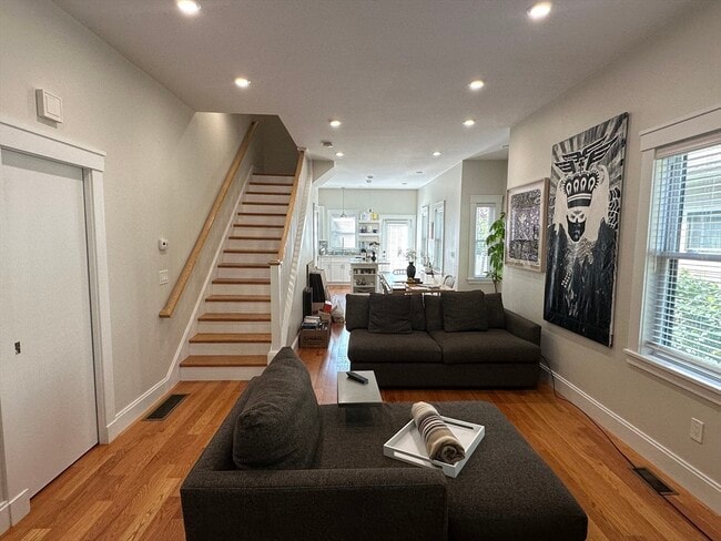 47 Wallace St in Somerville, MA - Building Photo - Building Photo