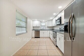 4818 Dogwood St in New Port Richey, FL - Building Photo - Building Photo