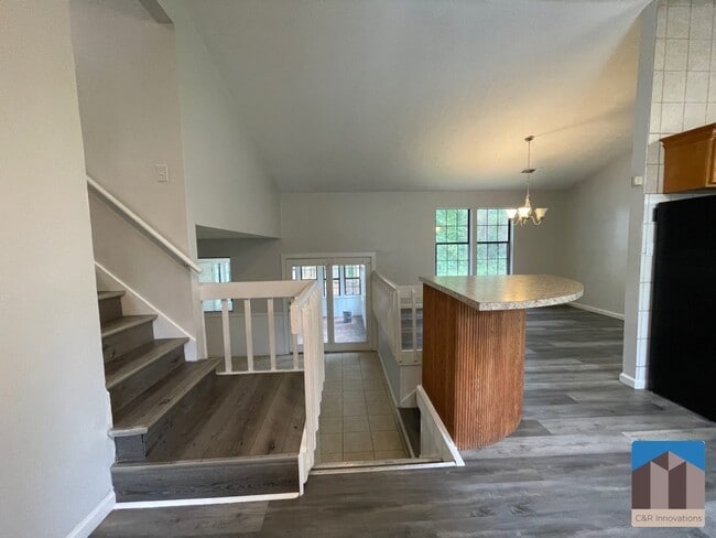 1086 Riva Ridge Dr in Norcross, GA - Building Photo - Building Photo