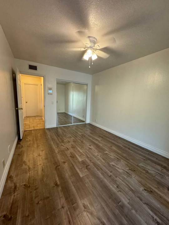 8911 Blackheath Cir in Westminster, CA - Building Photo