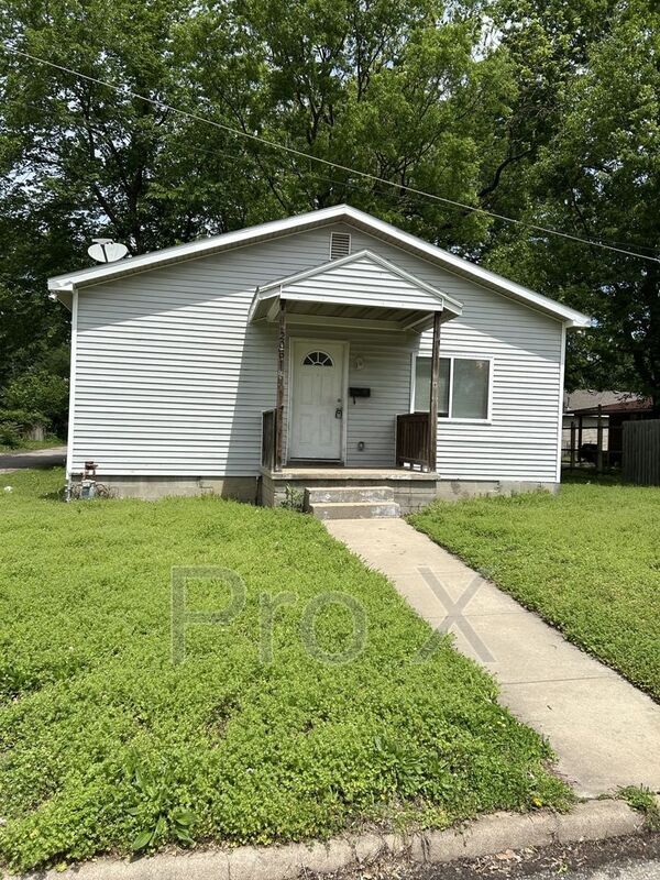 property at 205 E Kansas St