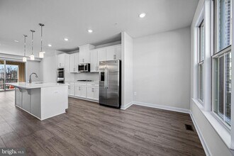 3505 Lucca Ln in Ellicott City, MD - Building Photo - Building Photo