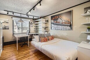 2482 W Caithness Pl in Denver, CO - Building Photo