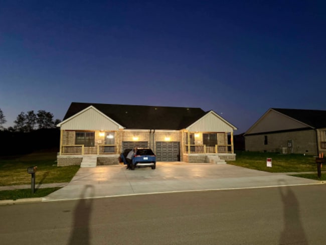 418-420 Nandino Cir in Berea, KY - Building Photo - Building Photo