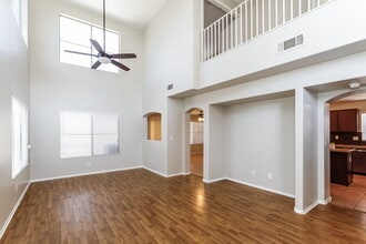 4701 Cliff Breeze Dr in North Las Vegas, NV - Building Photo - Building Photo