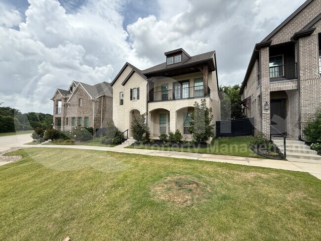 property at 732 Patriot Ln