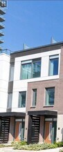 1030-1030 Portage Pkwy in Vaughan, ON - Building Photo - Building Photo