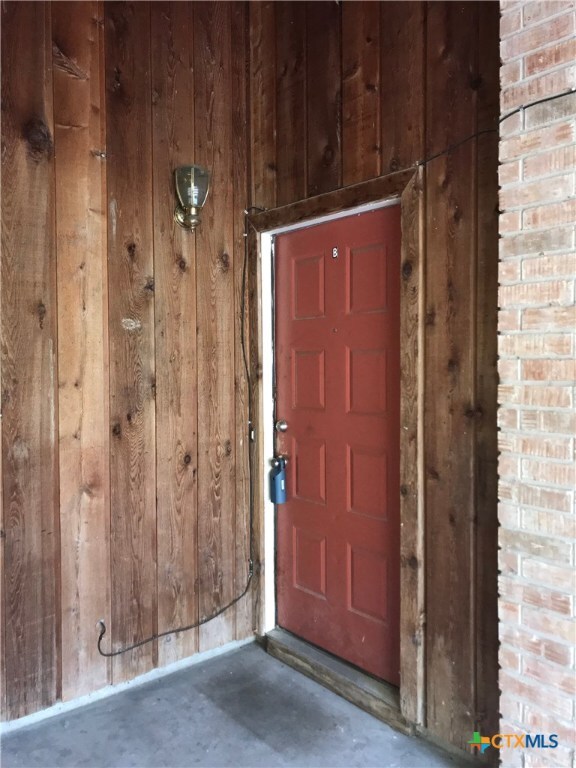 property at 402 Deerwood Dr