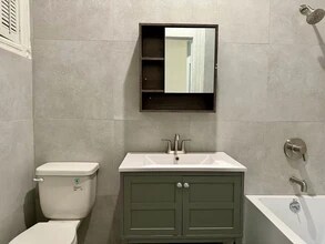 652 Leonard St, Unit Apartment 2 in Brooklyn, NY - Building Photo - Building Photo