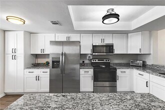 12621 Kelly Sands Way, Unit 325 in Ft. Myers, FL - Building Photo - Building Photo