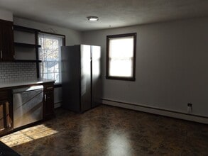 28 Greenwich St in Attleboro, MA - Building Photo - Building Photo