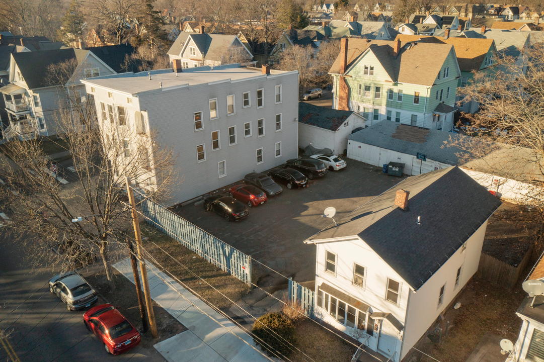 923 Elm St in New Haven, CT - Building Photo