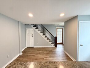 185 High St, Unit A in Willimantic, CT - Building Photo - Building Photo