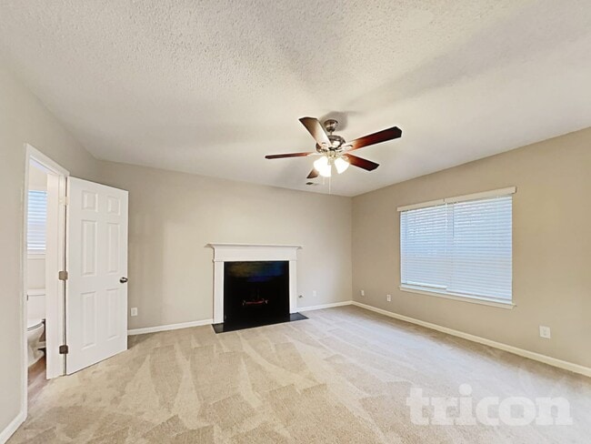 4276 Ward Bluff Dr in Ellenwood, GA - Foto de edificio - Building Photo