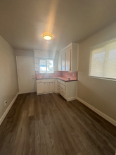 3327 E Clinton Ave in Fresno, CA - Building Photo - Building Photo