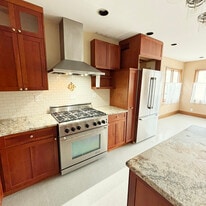 2133 W Grace St in Chicago, IL - Building Photo