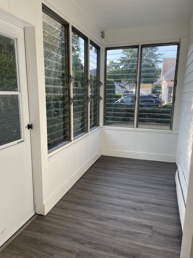 property at 5 Davenport Ave