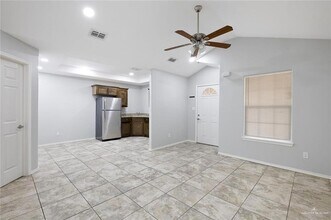 416 E 5th St, Unit B6 in Weslaco, TX - Building Photo - Building Photo