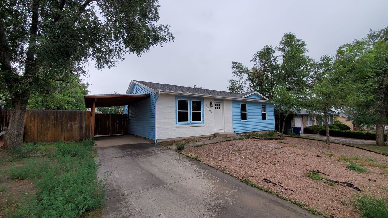 6810 Chippewa Rd in Colorado Springs, CO - Building Photo