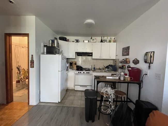 434 W 238th St, Unit 2 in Bronx, NY - Building Photo - Building Photo