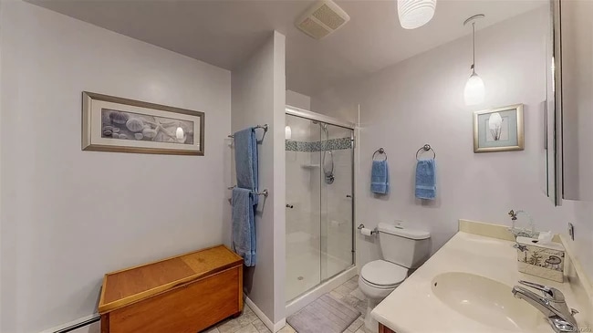 1024 W 97th Ave in Northglenn, CO - Foto de edificio - Building Photo