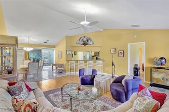 5897 Chanteclair Dr in Naples, FL - Building Photo - Building Photo