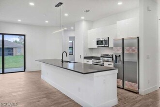 812 Homestead Rd S in Lehigh Acres, FL - Building Photo - Building Photo