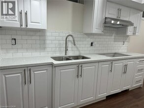 44 Sugarberry Dr in Brampton, ON - Building Photo - Building Photo