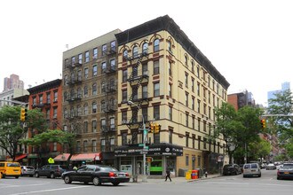 812 Tenth Ave in New York, NY - Building Photo - Building Photo