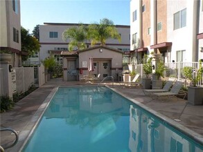 2525 Cranston Dr, Unit #5 in Escondido, CA - Building Photo - Building Photo