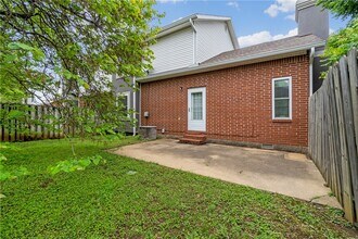 1839 Hunter's Ridge in Fayetteville, AR - Foto de edificio - Building Photo