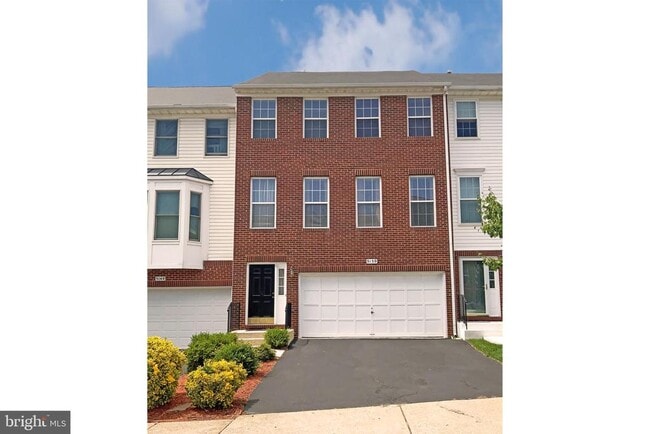 property at 5150 Ballycastle Cir