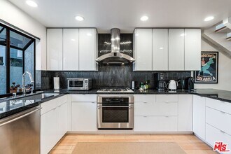 940 14th St in Santa Monica, CA - Building Photo - Building Photo