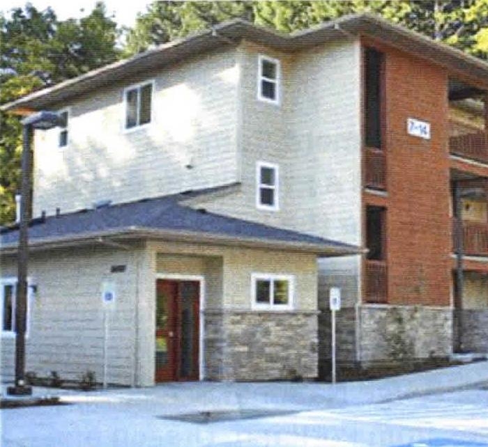 White Cap Apartments in Stevenson, WA - Building Photo