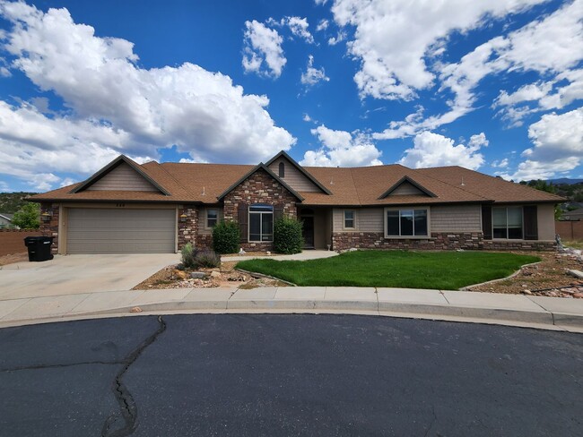 289 S House Rock Cir in Cedar City, UT - Building Photo - Building Photo