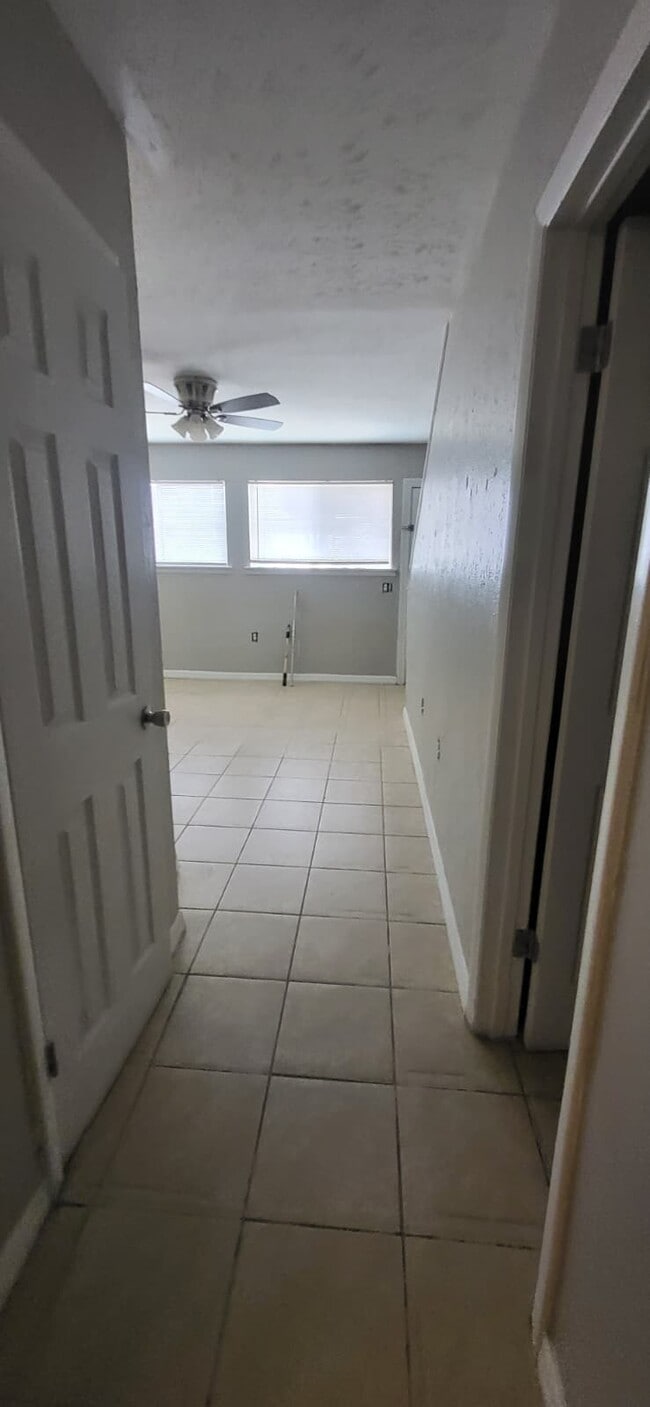 3918 Crayrich Cir in Orlando, FL - Foto de edificio - Building Photo