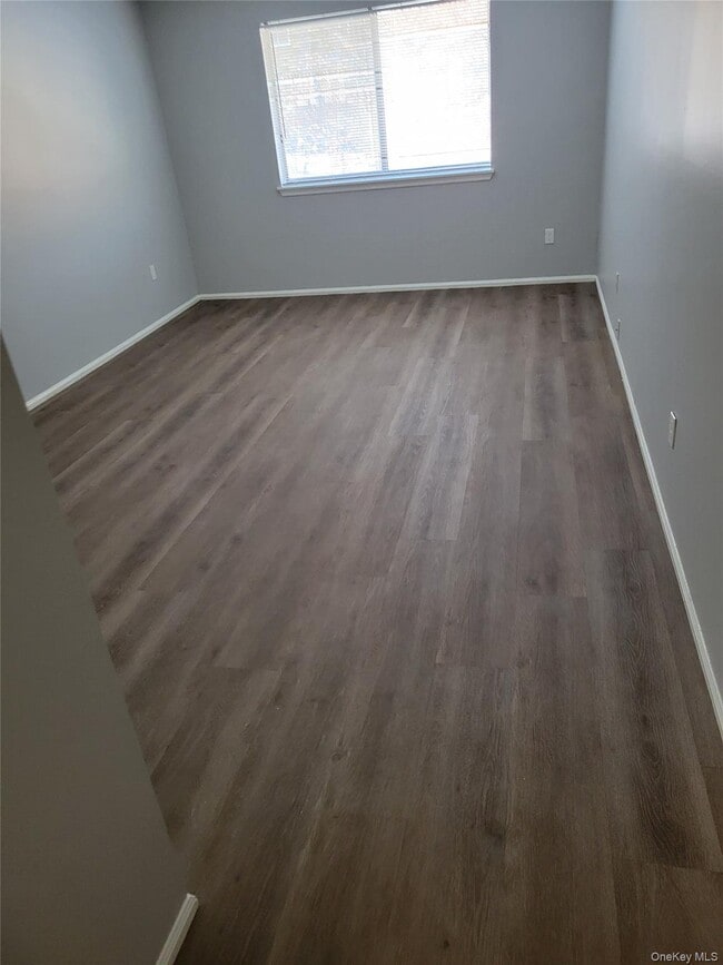 97-127 High Barney Rd in Middletown, NY - Building Photo - Building Photo