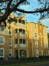 2484 San Tecla St in Orlando, FL - Building Photo - Building Photo