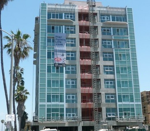 Pier Pointe Condos in Marina Del Rey, CA - Building Photo - Building Photo