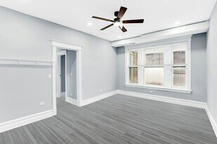 5341 S Indiana Ave in Chicago, IL - Building Photo