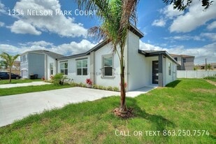 1354 Nelson Park Ct in Poinciana, FL - Building Photo