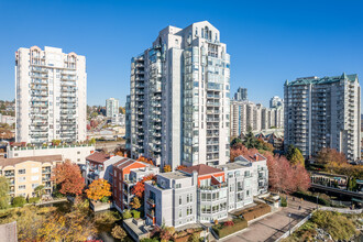 Excelsior in New Westminster, BC - Building Photo - Building Photo