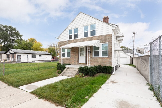 property at 36 E Kalama Ave