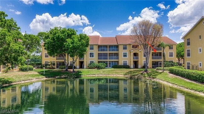4700 St Croix Ln, Unit 327 in Naples, FL - Building Photo - Building Photo
