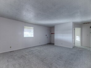 1129 S 124th E Ave in Tulsa, OK - Building Photo - Building Photo