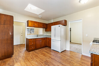 713-715 Mill St in Santa Rosa, CA - Building Photo - Interior Photo