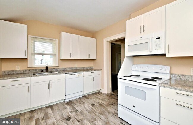 3232 Ridge Pike in Eagleville, PA - Building Photo - Building Photo